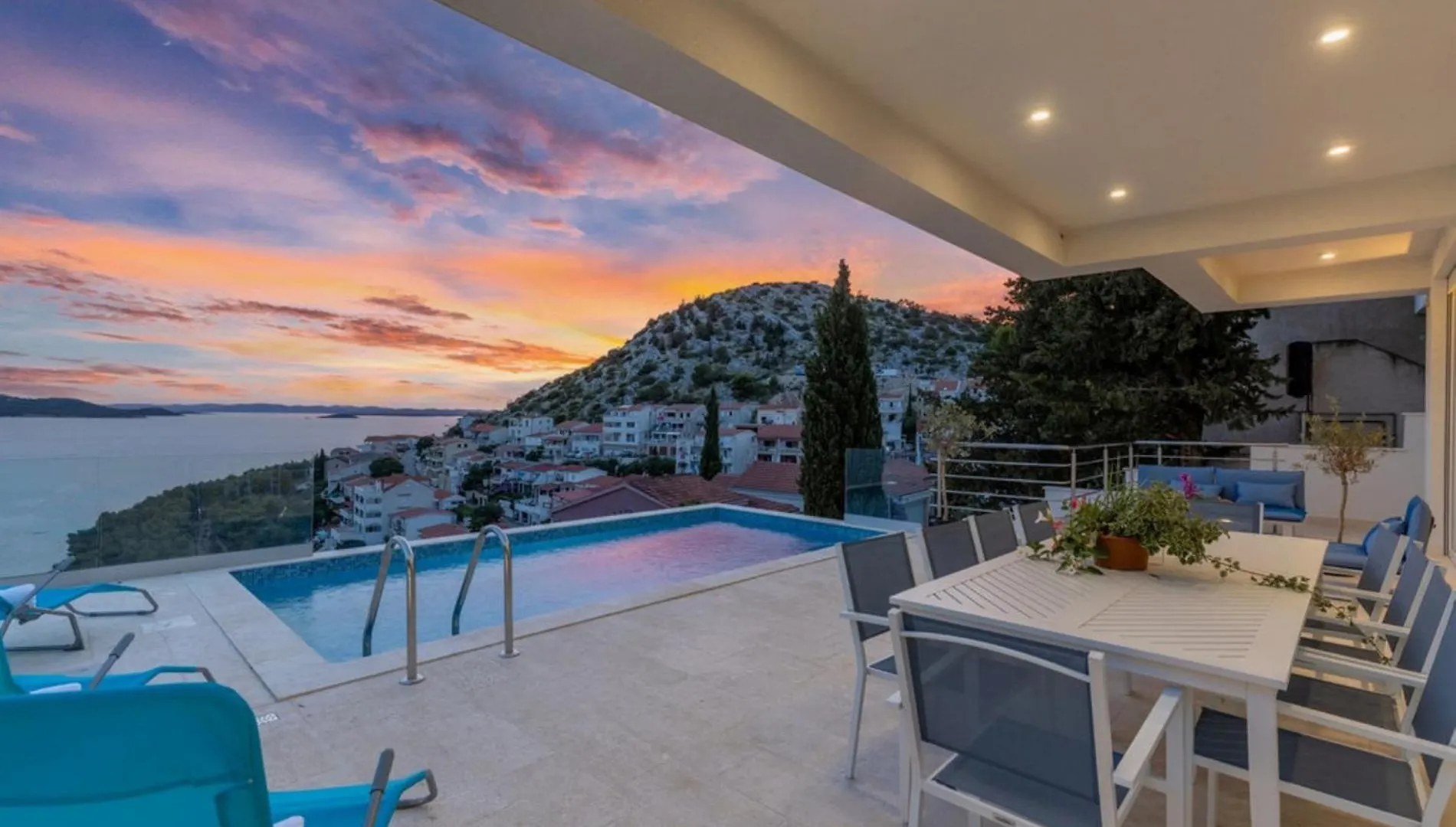 Luxury Villa Fleur With Pool Drage
